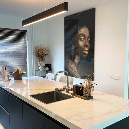 Native Queen – Glass