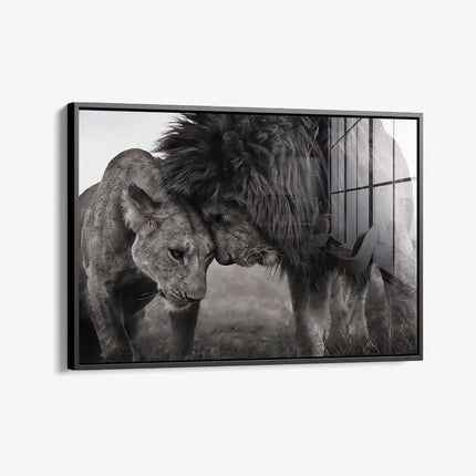 Loving Lion – Glass