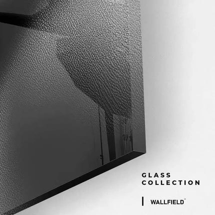 Woman Smoke – Glass