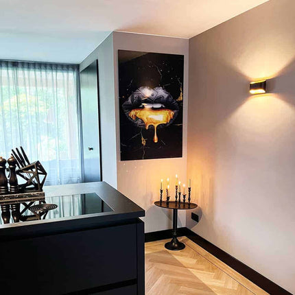 Money Lips – Glass