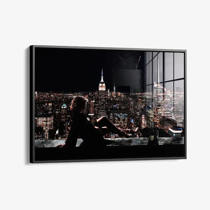 Manhattan Lady – Glass