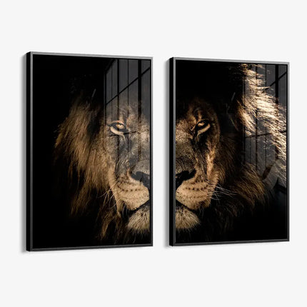 Lion in the Dark (2x) – Glass