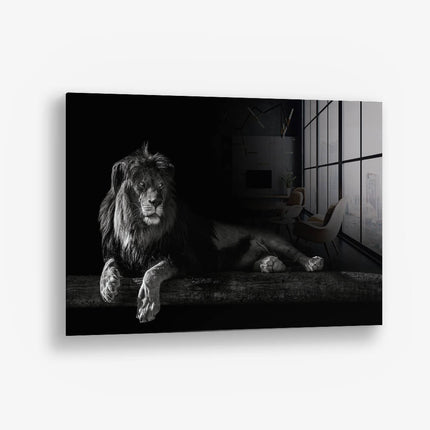 Horizontal Lion – Glass