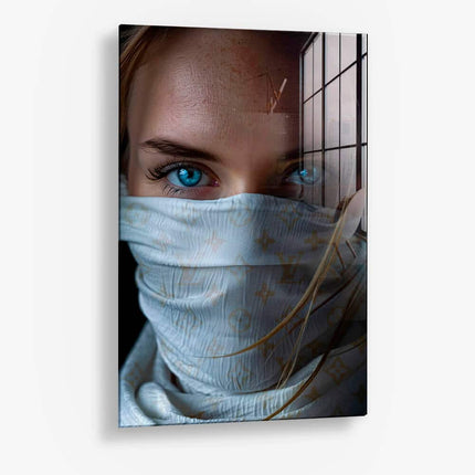 Scarfed Lady II – Glass