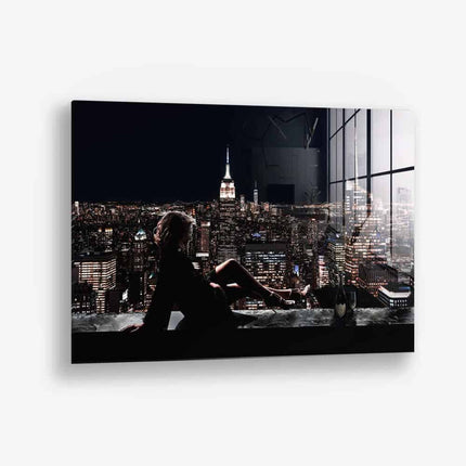 Manhattan Lady – Glass