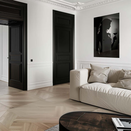 Woman Noir – Glass